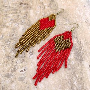 NWT Bronze and red beaded fringe earrings with hearts ♥️